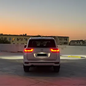 Toyota Land Cruiser 2026