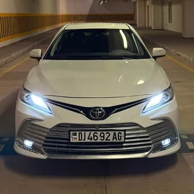 Toyota Camry 2020