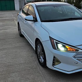 Hyundai Elantra 2018