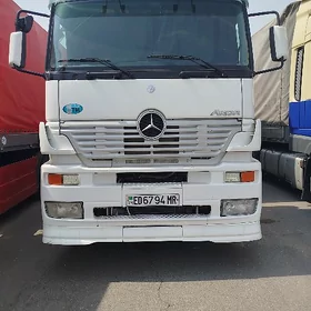 Mercedes-Benz ACTROS 3331 2003