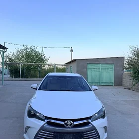 Toyota Camry 2016