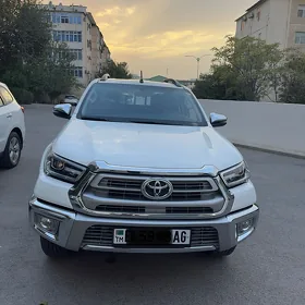 Toyota Hilux 2026