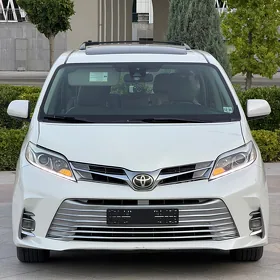 Toyota Sienna 2018
