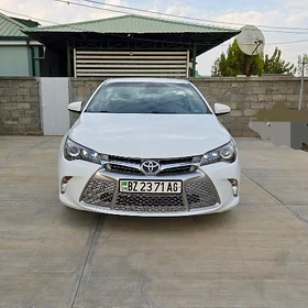 Toyota Camry 2017