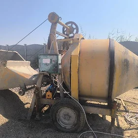 Beton meşalka