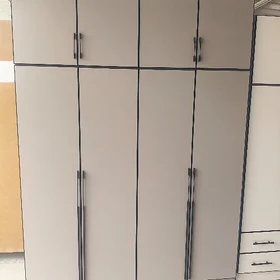 Mebel taze
