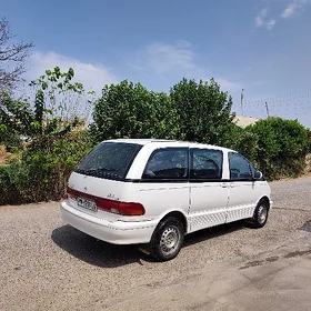 Toyota Previa 1992