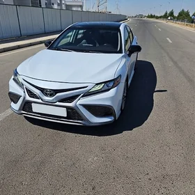 Toyota Camry 2022