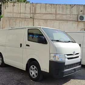 Toyota Hiace 2017