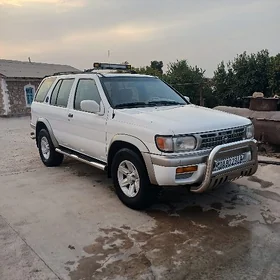 Nissan Pathfinder 1997