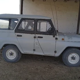 UAZ 469 2000