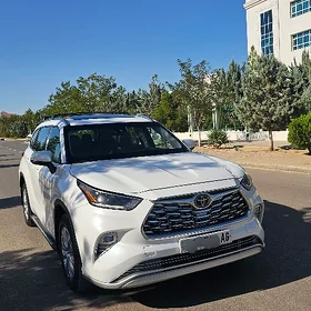 Toyota Highlander 2021