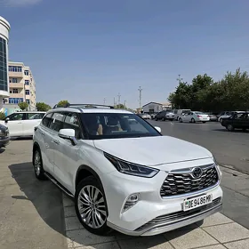 Toyota Highlander 2024