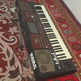 Korg Pa 700