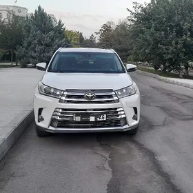 Toyota Highlander 2018