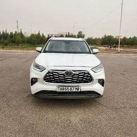 Toyota Highlander 2022