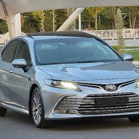 Toyota Camry 2018
