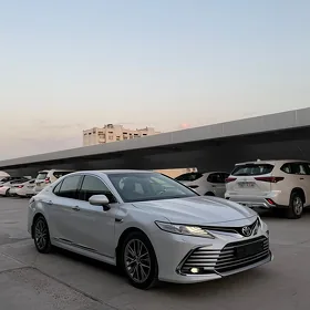 Toyota Camry 2023