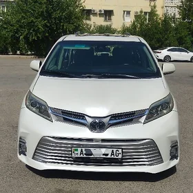 Toyota Sienna 2018