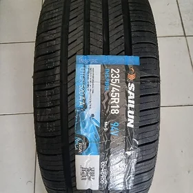 235/45/18 saYlun vetnam 2026Y
