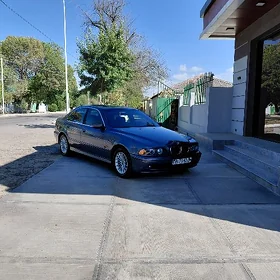 BMW E39 2001