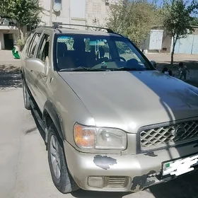 Nissan Pathfinder 1999