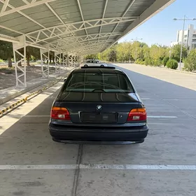 BMW E39 2003