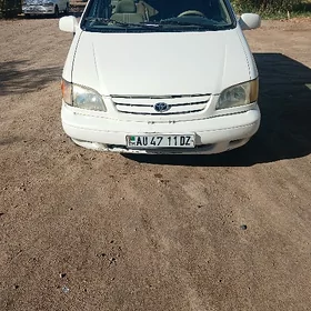 Toyota Sienna 1999