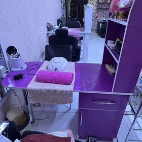 salon manikyurny stol