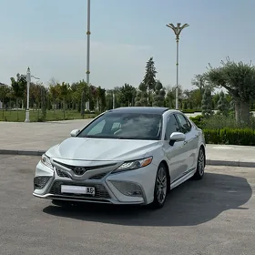 Toyota Camry 2020