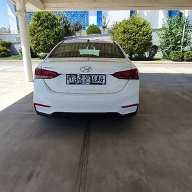 Hyundai Accent 2021