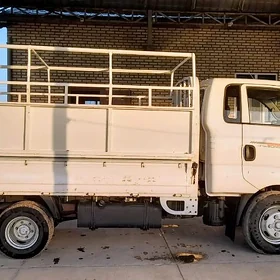 Kia Bongo 2020