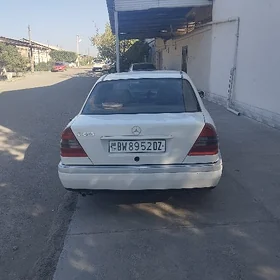 Mercedes-Benz C250 1993