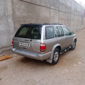 Nissan Pathfinder 1999
