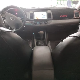 Toyota Camry 2004