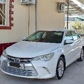 Toyota Camry 2017