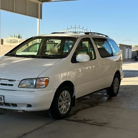 Toyota Sienna 2000