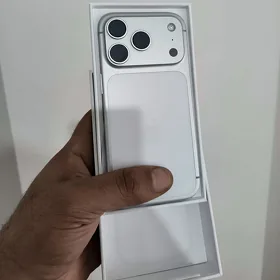iPhone 17pro max 256gb silver
