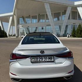 Lexus ES 350 2022