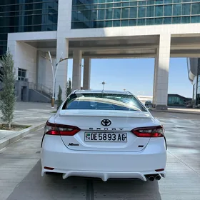 Toyota Camry 2022