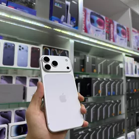 iPhone 17 pro Max. 100%