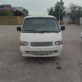 Toyota Hiace 2002