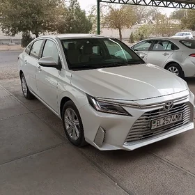 Toyota Yaris 2024