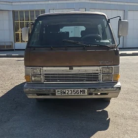 Toyota Hiace 1987