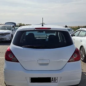 Nissan Versa 2010