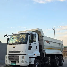 Ford Cargo 3535D 2013