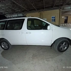 Toyota Sienna 2000