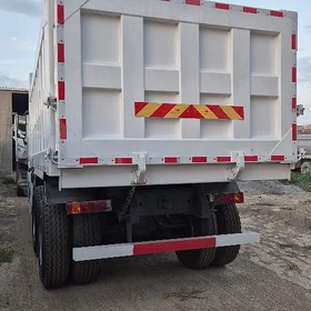 XCMG 500 2024
