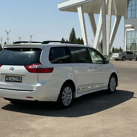 Toyota Sienna 2018