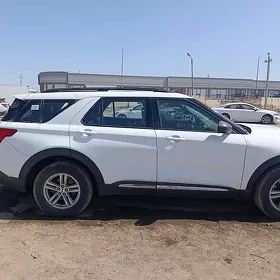 Ford Explorer 2021